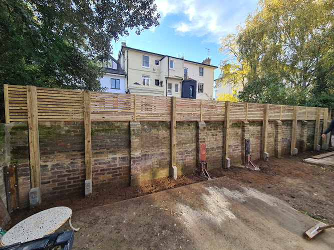 E Reynolds Fencing