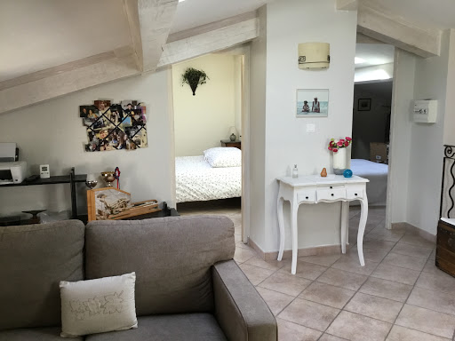 Photo de Les Lauriers à Camps-la-Source (83170)