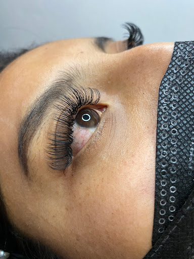 Lezama_Eyelash - Thumbnail