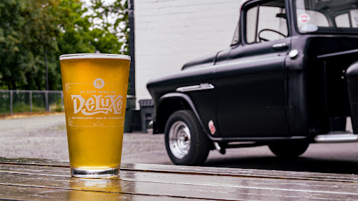 Deluxe Brewing Company