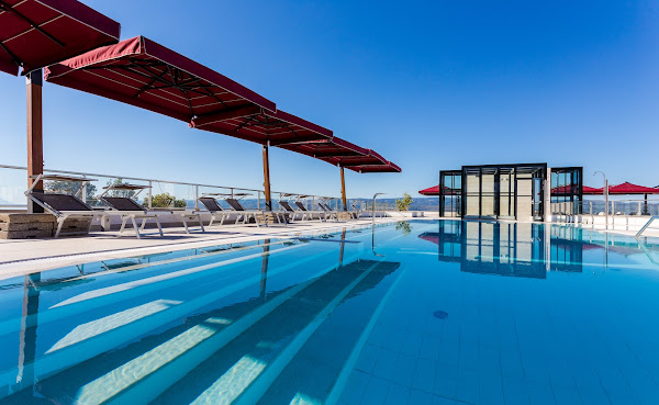 Hotel Plaža Duće by null