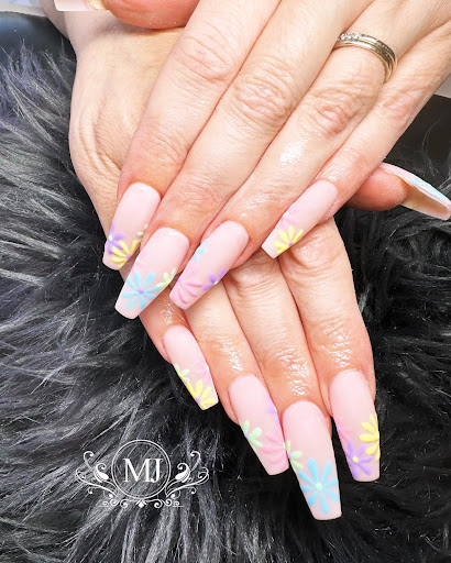 Mj Nails And Lashes At Galleria