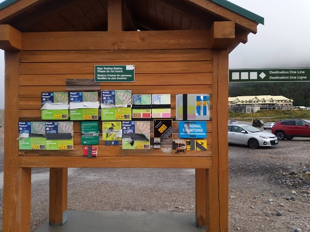 Columbia Icefield Trailhead