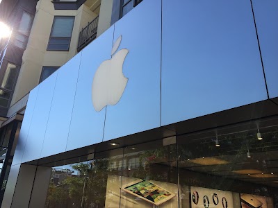 Photos of Apple Crocker Park
