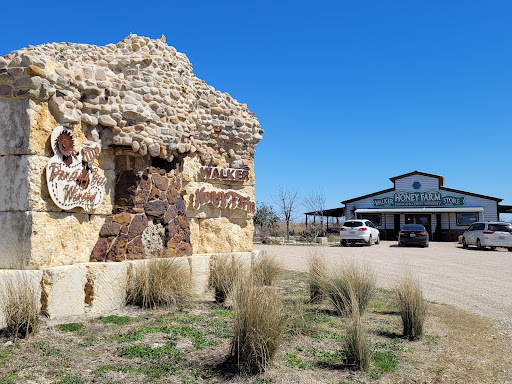 Dancing Bee Winery - Visual