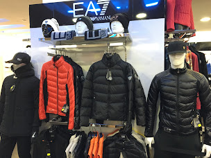 Photo n°7 de Shops Center Sports à Strasbourg (Magasin de vêtements de sport)