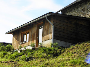 Photo n°8 de Les yourtes de la Cour des Abeilles à Bar (Terrain de camping)
