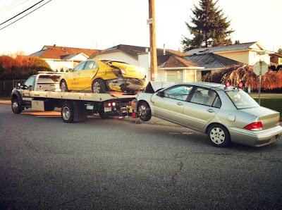 Photos of MAPLE TOWING & STORAGE