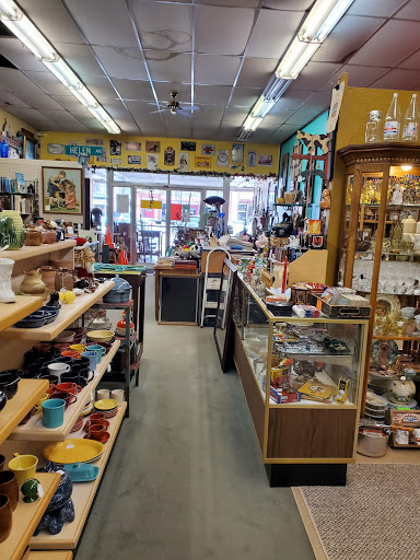 Town & Country Antiques & More - Thumbnail