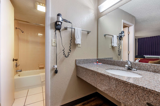 Econo Lodge Sebring - Thumbnail