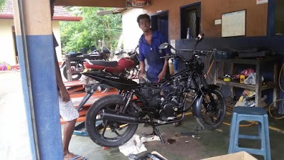 Photos of Nuwan Motors - Bajaj Service Centre