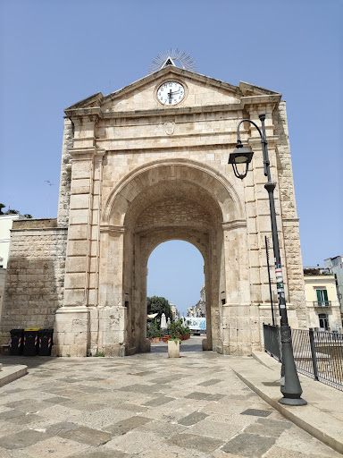Baresana Gate - Visual
