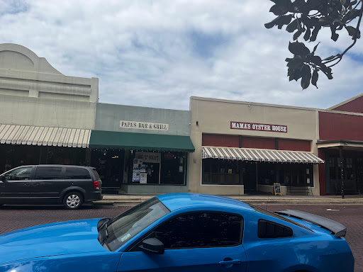 Papa's Bar & Grill