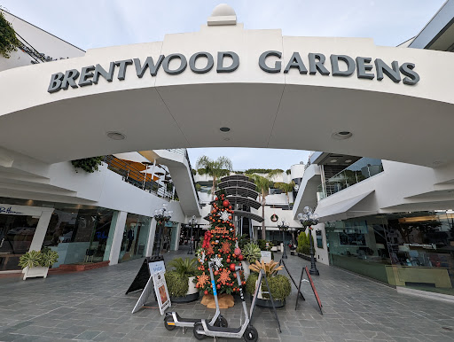 Brentwood Gardens Plaza Logo