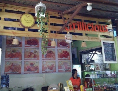 Tjentong Emas Grillicious, Author: Martoyo Mt