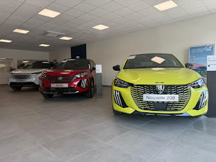 Photo n°2 de Peugeot L'Isle-Jourdain Tressol-Chabrier à L'Isle-Jourdain (Vendeur de voitures d'occasion)