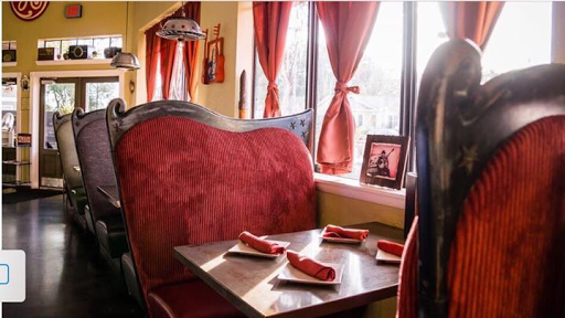 Ella’s Americana Folk Art Cafe