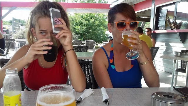 Le Bikini Café