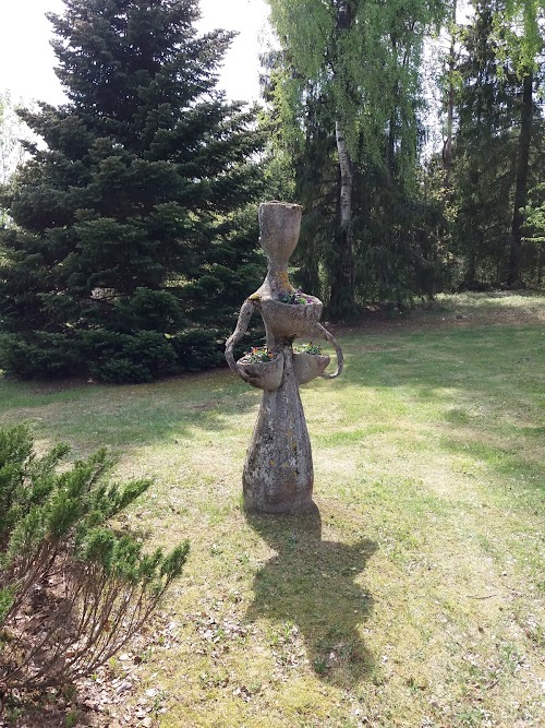 Arnolda Burova "Leļļu māja"