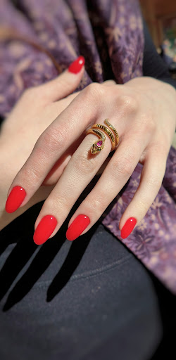 Irinis Nails beauty space - Thumbnail