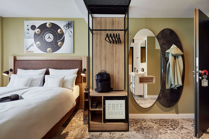 Me and All Hotel Hanover, by Hyatt by null