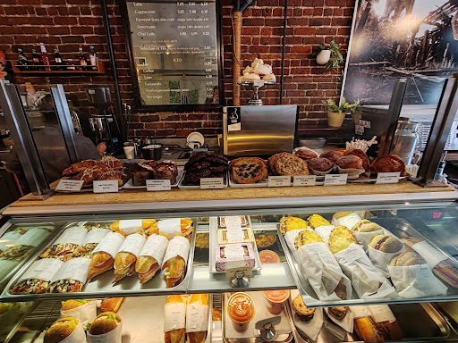Almondine Bakery - Thumbnail