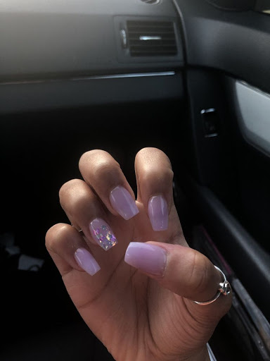 Laura Nails - Thumbnail