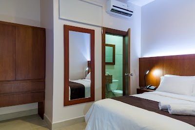 Photos of Hotel La R&iacute;a Dur&aacute;n