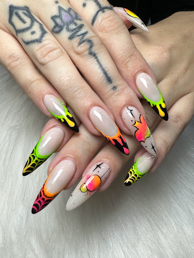 Wynwood Salon - Thumbnail