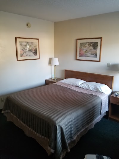 Travelodge by Wyndham Grants Pass