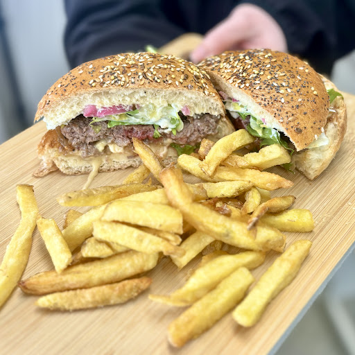 Photo 1 - Le Yuts - Food truck