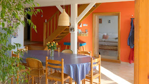 Photo n°5 de Casa Sana Maison d'hôtes Gite et hébergement insolite écolo proche Périgord dans la campagne Charentaise sud à Pillac (Love hotel)