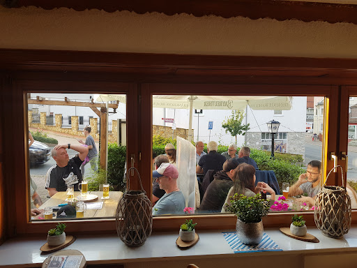 Restaurant "Zum Berg - Quell Stübchen"
