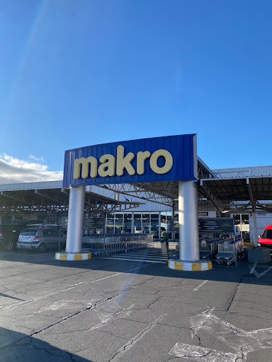 Makro