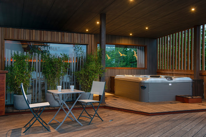 The Originals Relais Hostellerie du Peiffeschof / Le ZINC à Arlon by null