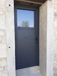 Photo n°14 de France Menuisiers Saintes à Saint-Georges-des-Coteaux (Fournisseur de fenêtres en PVC)