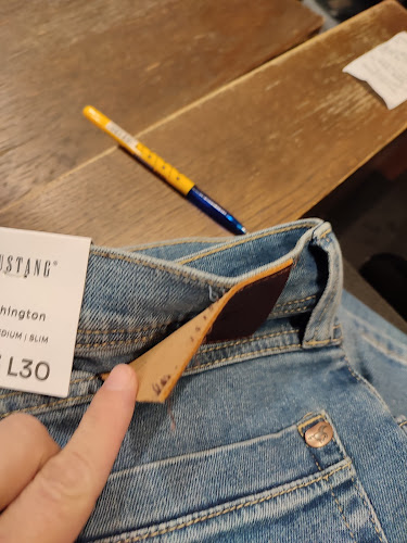 Levis Lee Cooper
