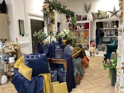 Ivory Mac Gallery - United Kingdom