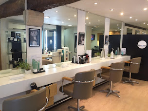 Photo n°1 de DESSANGE - Coiffeur Cosne-Cours-Sur-Loire à Cosne-Cours-sur-Loire (Institut de beauté)