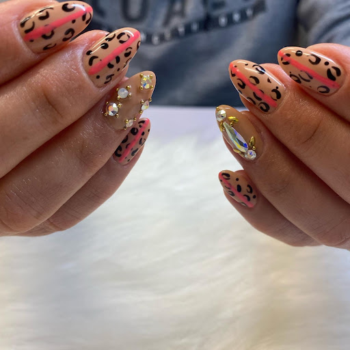 Everything Nails - Visual