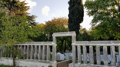 Topkapı Çamlık Mezarlığı