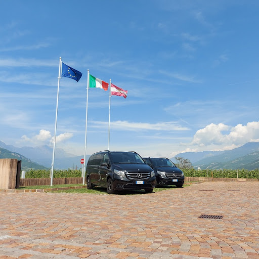 Noleggio Auto Trento - Pulmini 9 posti - Thumbnail