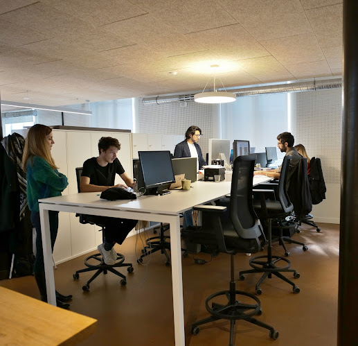 Avis sur Cité Fab coworking dédié aux professionnels de l'architecture, l'immobilier, bâtiement et design à Marseille - Espace de coworking