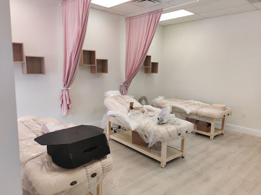 Le Salon Mia - Thumbnail