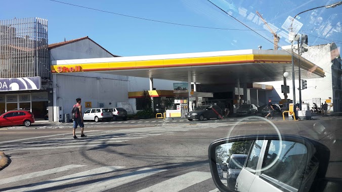 Gasolinera Shell, Author: Pablo Laurelli Kirchner