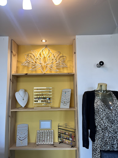 N'C Boutique - Thumbnail