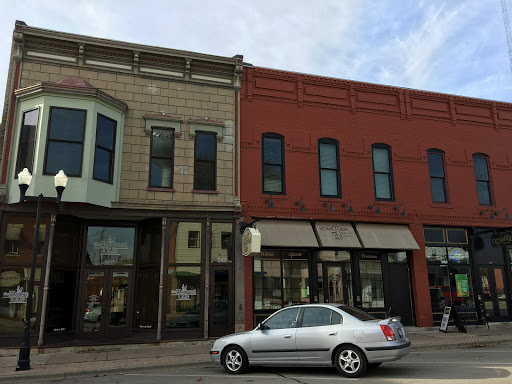 Hometown Wine & Spirits