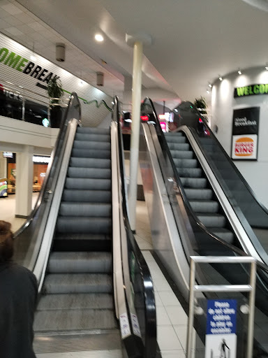 Whsmith Membury Services Westbound - Thumbnail