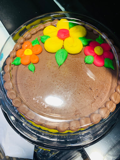 Lin's Bakery - Visual