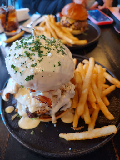 Social House Kitchen and Bar - Thumbnail